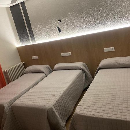 Hostal Uria Σαλαμάνκα Εξωτερικό φωτογραφία