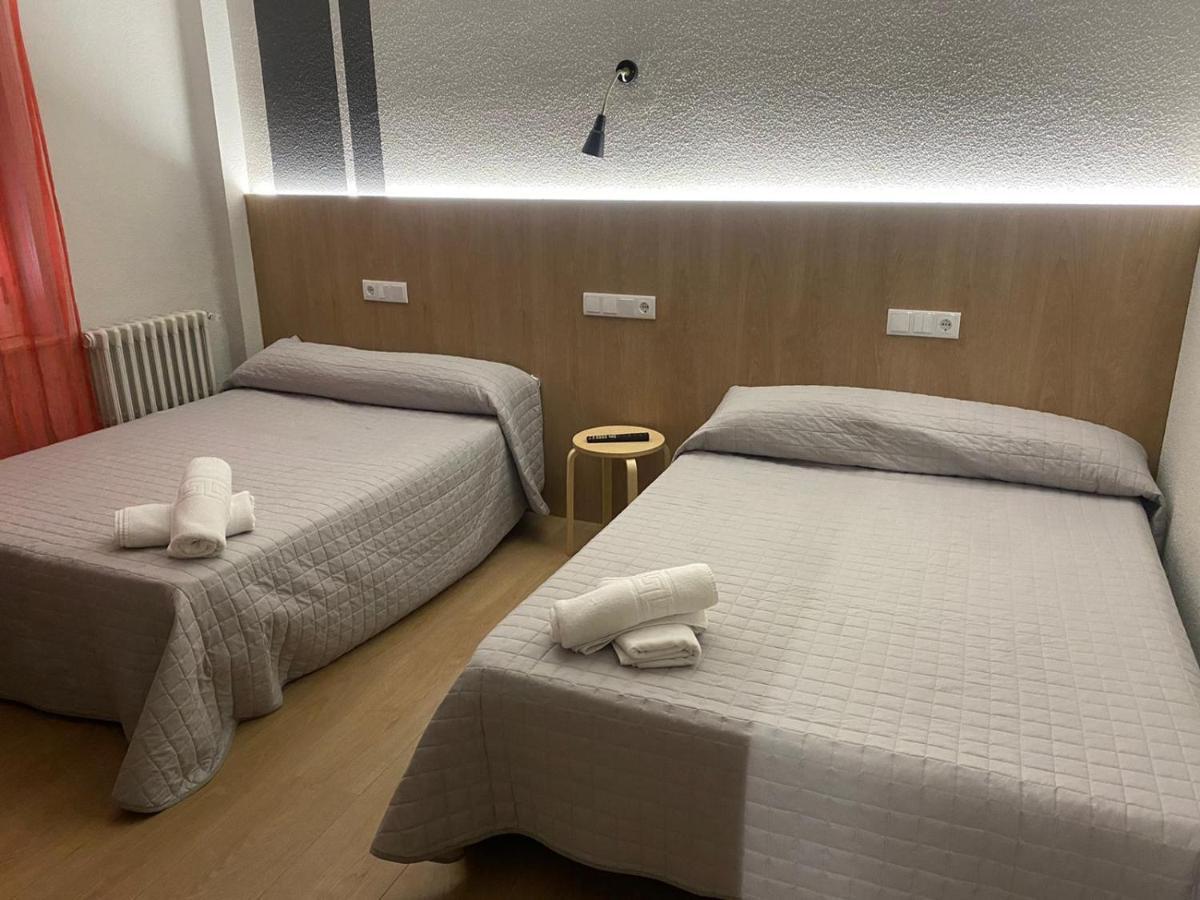 Hostal Uria Σαλαμάνκα Εξωτερικό φωτογραφία