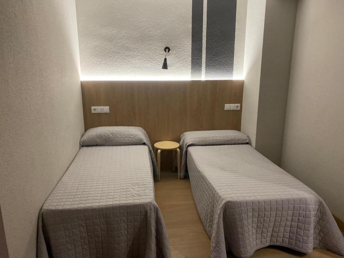 Hostal Uria Σαλαμάνκα Εξωτερικό φωτογραφία